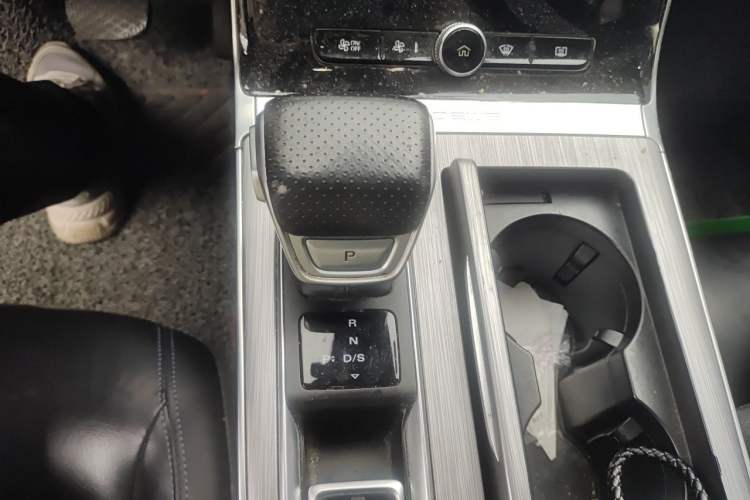 Used Roewe RX5 2020 PLUS 300TGI Automatic Ali National Trend Flagship Edition Gear Lever