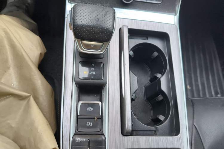 Used Roewe RX5 2020 PLUS 300TGI Automatic Ali National Style Ronglin Edition Gear Lever