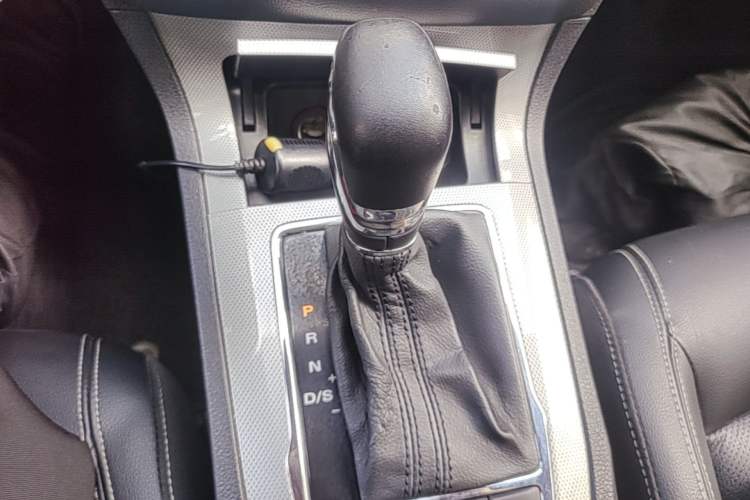 Used Roewe RX5 2020 20T Automatic 4G Connect Superior Flagship Edition Gear Lever