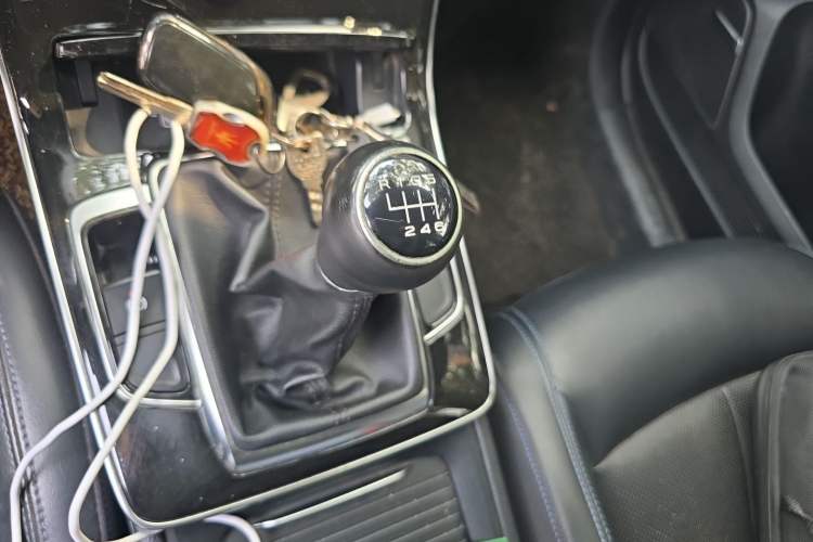 Used Roewe RX5 2020 PLUS 300TGI Manual Ali National Style Luxury Edition Gear Lever