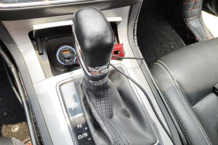 Used Roewe RX5 2020 20T Automatic 4G Connect Superior Flagship Edition Gear Lever