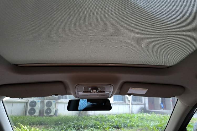 Used Roewe RX5 2020 20T Automatic 4G Connect Excellence Edition Headliner