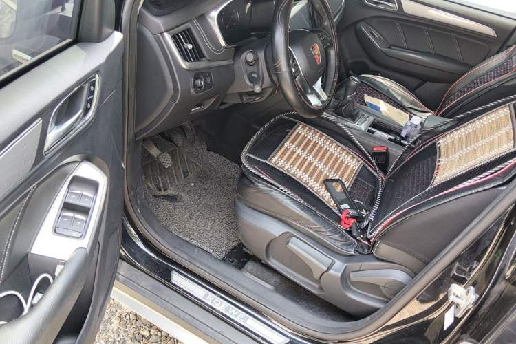 Used Roewe RX5 2020 20T Manual 4G Connect Super-Luxury Flagship Edition Interior 3