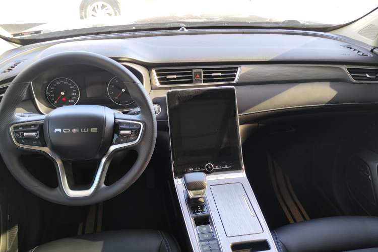 Used Roewe RX5 2020 PLUS 300TGI Automatic Ali National Style Luxury Edition Interior 4
