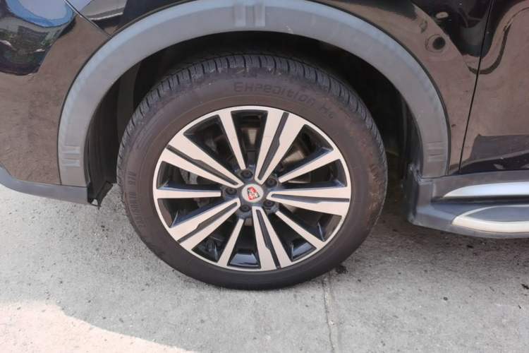 Used Roewe RX5 2020 20T Automatic 4G Connect Superior Flagship Edition Left Front Wheel Hub