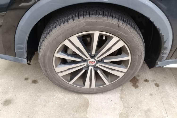 Used Roewe RX5 2020 20T Automatic 4G Connected Million-Dollar Flagship Edition Left Front Wheel Hub