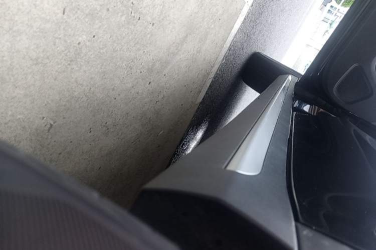 Used Roewe RX5 2020 20T Automatic 4G Connect Superior Flagship Edition Left Side Sill