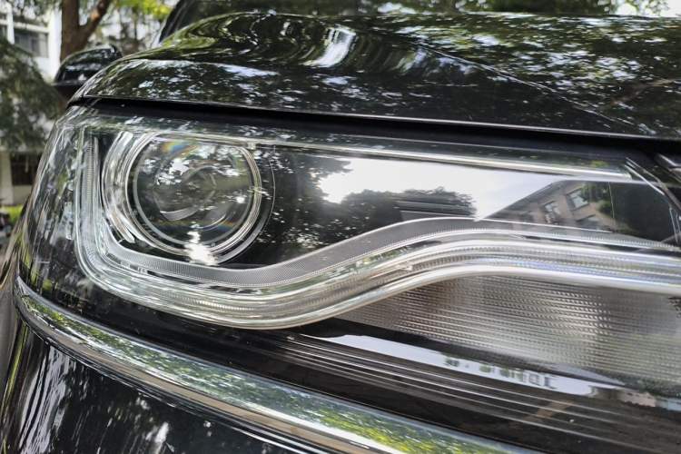 Used Roewe RX5 2020 20T Automatic 4G Connect Excellence Edition Right Front Headlight