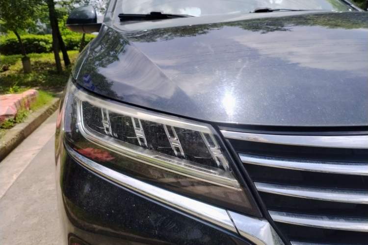 Used Roewe RX5 2020 20T Automatic 4G Connect Superior Flagship Edition Right Front Headlight