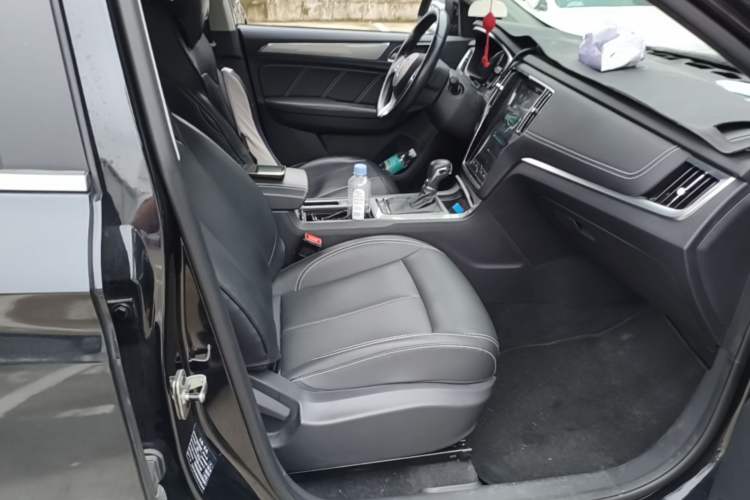 Used Roewe RX5 2020 20T Automatic 4G Connected Million-Dollar Flagship Edition Right Front Seat