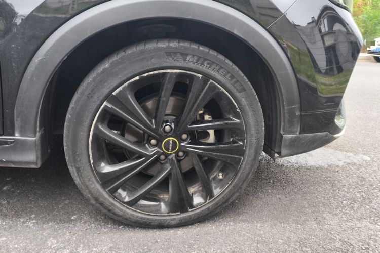 Used Roewe RX5 2020 PLUS 300TGI Automatic Ali National Trend Flagship Edition Right Front Wheel Hub