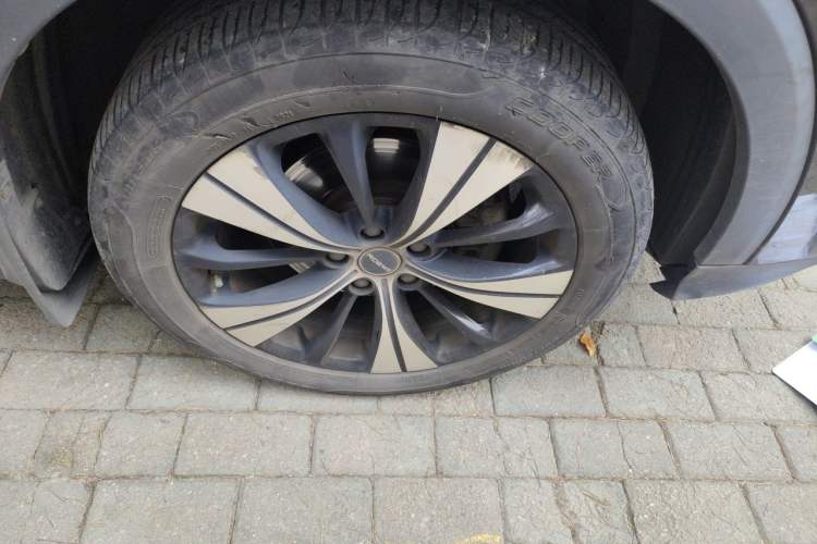 Used Roewe RX5 2020 PLUS 300TGI Automatic Ali National Trend Flagship Edition Right Front Wheel Hub