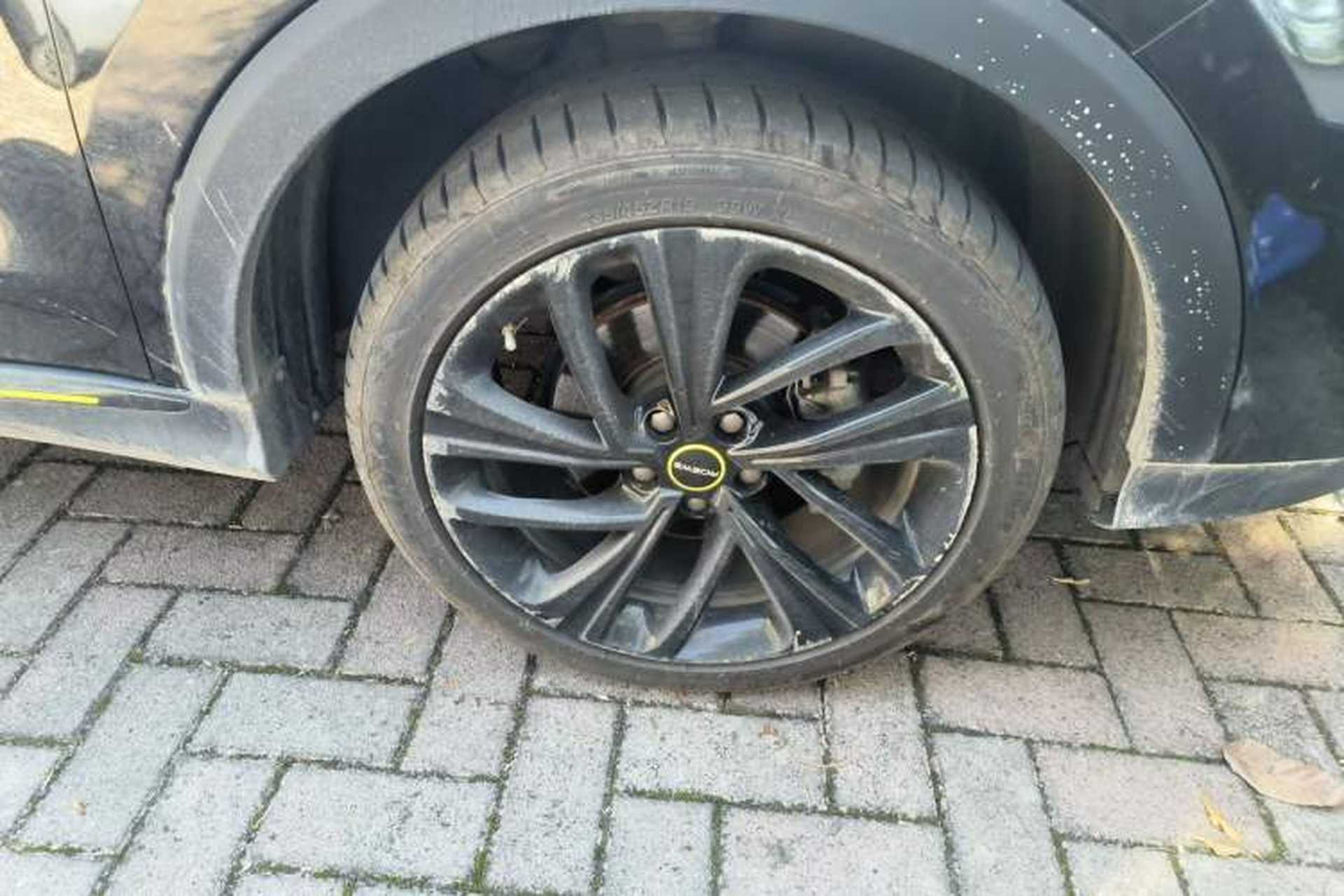 Used Roewe RX5 2020 PLUS 300TGI Automatic Ali National Trend Flagship Edition Right Front Wheel Hub
