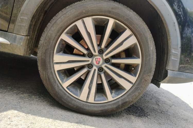 Used Roewe RX5 2020 20T Automatic 4G Connect Superior Flagship Edition Right Front Wheel Hub