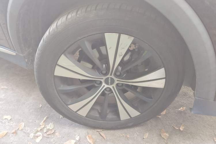 Used Roewe RX5 2020 PLUS 300TGI Automatic Ali National Style Luxury Edition Right Front Wheel Hub