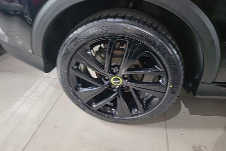 Used Roewe RX5 2020 PLUS 300TGI Automatic Ali National Trend Flagship Edition Right Rear Wheel Hub