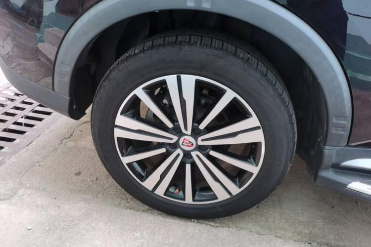 Used Roewe RX5 2020 20T Automatic 4G Connect Superior Flagship Edition Right Rear Wheel Hub