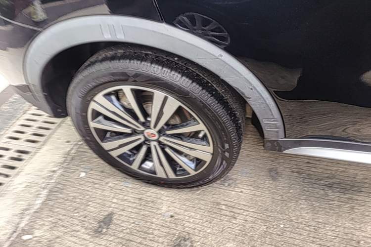 Used Roewe RX5 2020 20T Automatic 4G Connect Superior Flagship Edition Right Rear Wheel Hub