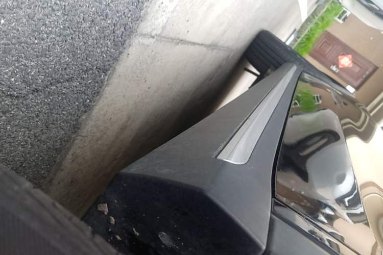 Used Roewe RX5 2020 20T Automatic 4G Connect Superior Flagship Edition Right Side Sill