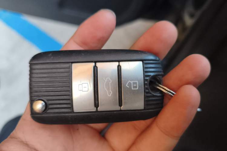 Used Roewe RX5 2020 20T Automatic 4G Connected Million Edition Vehicle Key