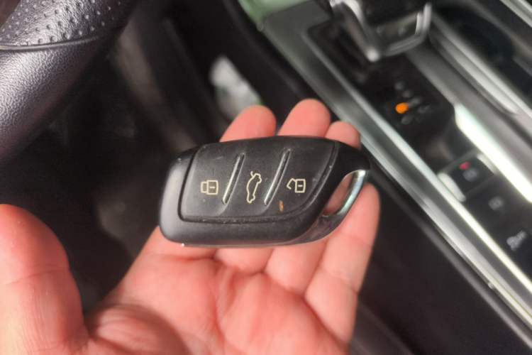 Used Roewe RX5 2020 PLUS 300TGI Automatic Ali National Style Luxury Edition Vehicle Key