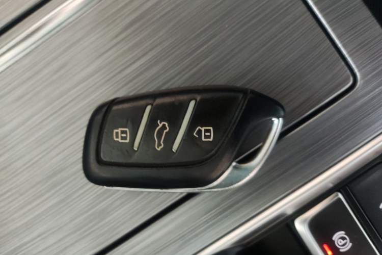 Used Roewe RX5 2020 PLUS 300TGI Automatic Ali National Style Ronglin Edition Vehicle Key