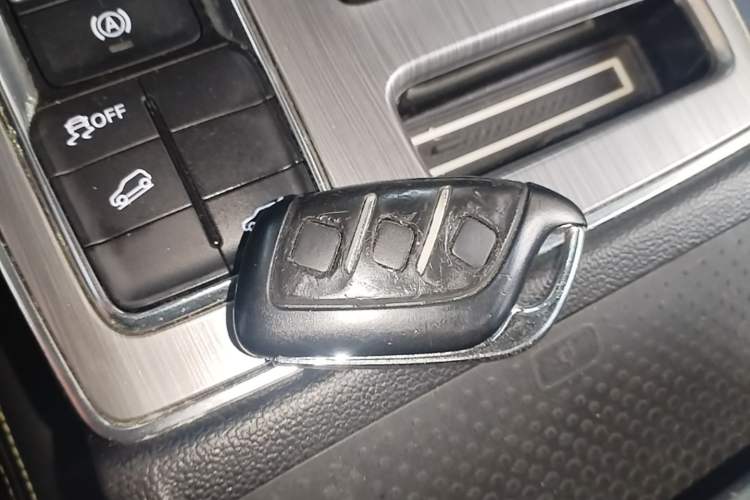 Used Roewe RX5 2020 PLUS 300TGI Automatic Ali National Style Ronglin Edition Vehicle Key