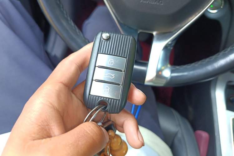Used Roewe RX5 2020 20T Automatic 4G Connect Superior Flagship Edition Vehicle Key