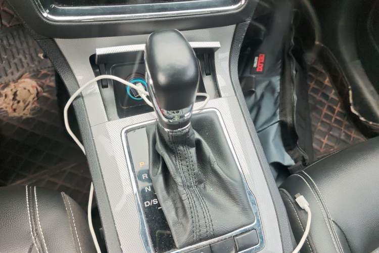 Used Roewe RX5 2020 20T Automatic 4G Connect Superior Flagship Edition Gear Lever