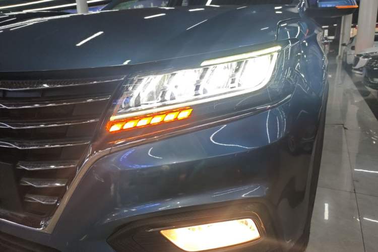 Used Roewe RX5 2020 20T Automatic 4G Connect Superior Flagship Edition Left Front Headlight