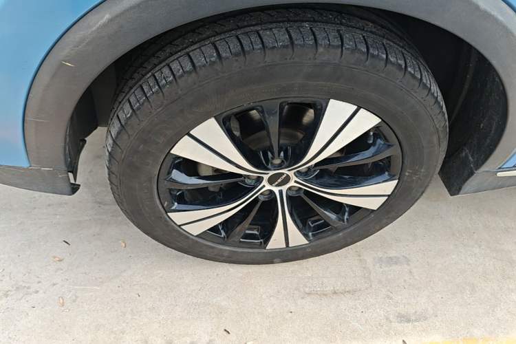 Used Roewe RX5 2020 PLUS 300TGI Automatic Ali National Style Luxury Edition Left Front Wheel Hub