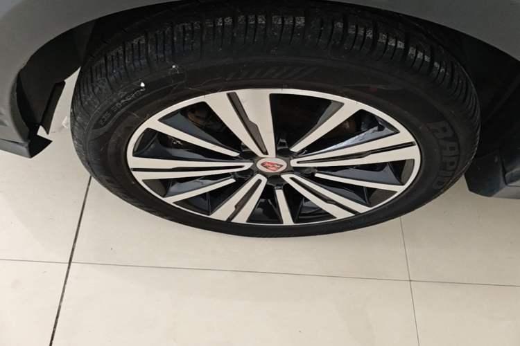 Used Roewe RX5 2020 20T Automatic 4G Connect Superior Flagship Edition Left Front Wheel Hub
