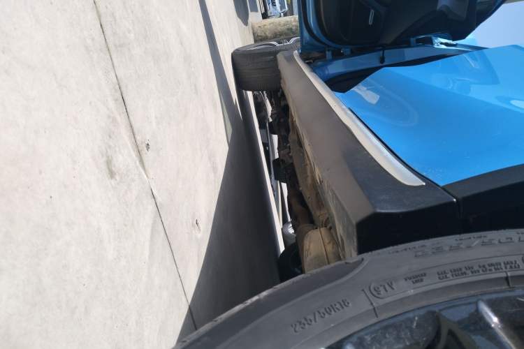Used Roewe RX5 2020 PLUS 300TGI Automatic Ali National Trend Flagship Edition Left Side Sill