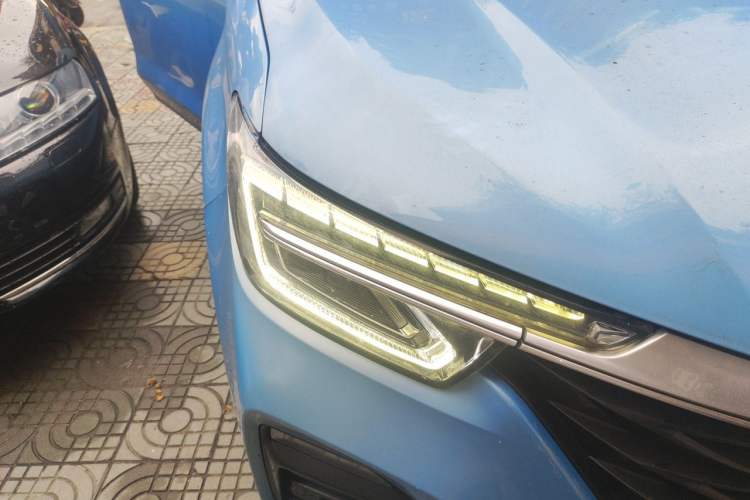 Used Roewe RX5 2020 PLUS 300TGI Automatic Ali National Trend Flagship Edition Right Front Headlight