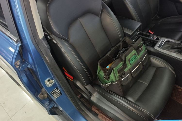 Used Roewe RX5 2020 20T Automatic 4G Connect Superior Flagship Edition Right Front Seat