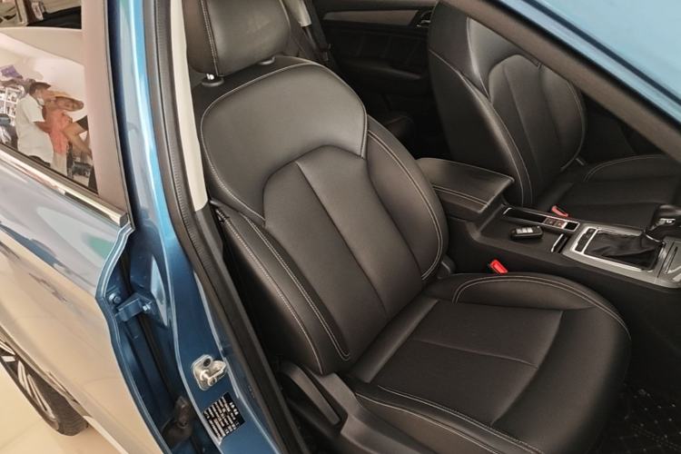 Used Roewe RX5 2020 20T Automatic 4G Connect Superior Flagship Edition Right Front Seat