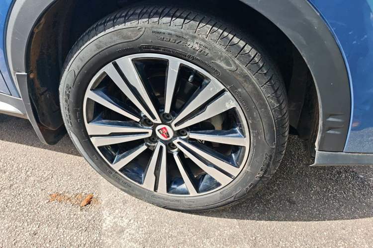 Used Roewe RX5 2020 20T Automatic 4G Connect Excellence Edition Right Front Wheel Hub