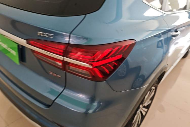 Used Roewe RX5 2020 20T Automatic 4G Connect Superior Flagship Edition Right Rear Taillight