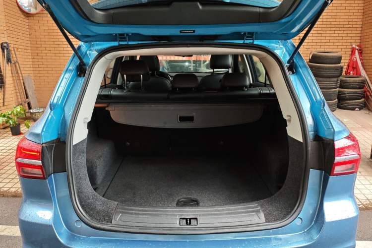 Used Roewe RX5 2020 20T Automatic 4G Connect Superior Flagship Edition Trunk