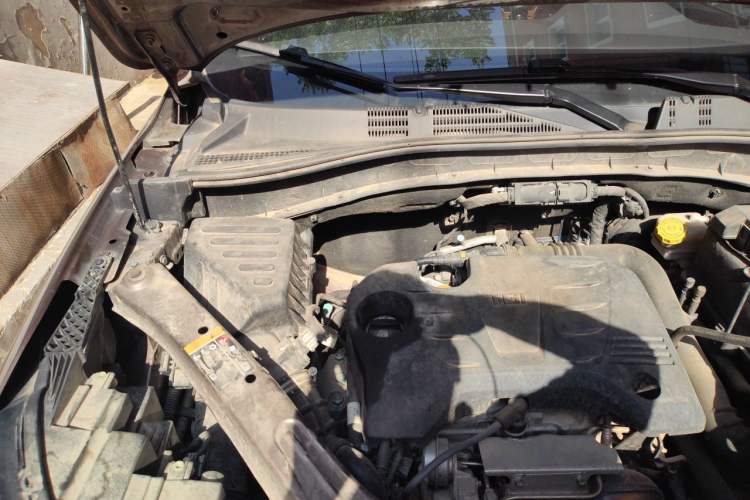 Used Roewe RX5 2020 20T Automatic 4G Connect Superior Flagship Edition Engine Bay Right