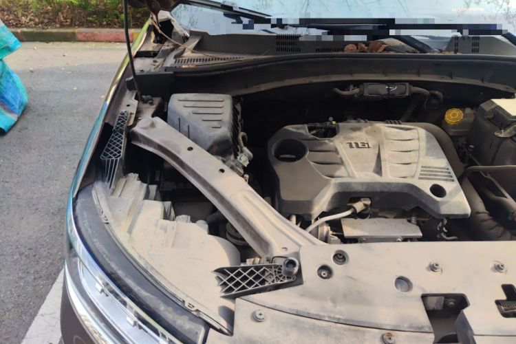 Used Roewe RX5 2020 20T Automatic 4G Connect Superior Flagship Edition Engine Bay Right