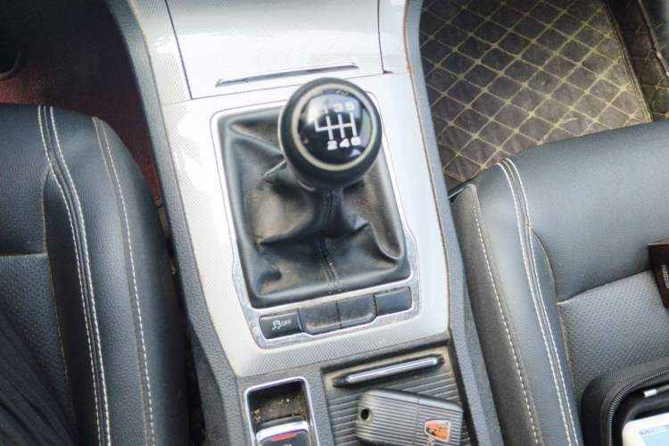 Used Roewe RX5 2020 20T Manual 4G Connect Super-Luxury Flagship Edition Gear Lever