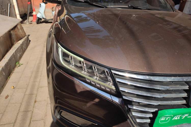 Used Roewe RX5 2020 20T Automatic 4G Connect Superior Flagship Edition Right Front Headlight