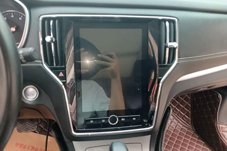 Used Roewe RX5 2020 20T Automatic 4G Connected Million-Dollar Flagship Edition Audio And AC Panel