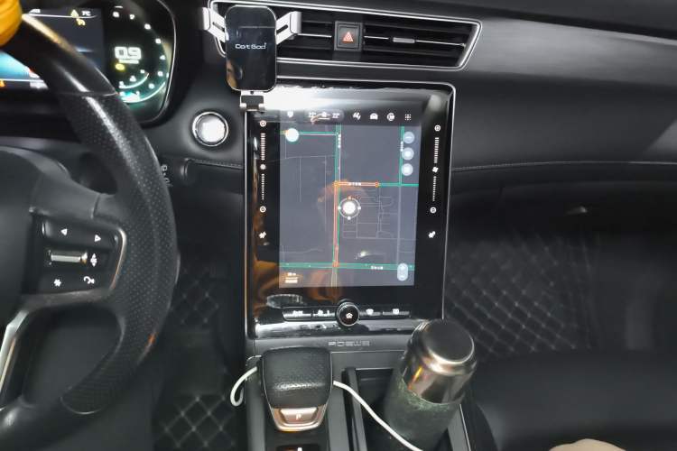 Used Roewe RX5 2020 PLUS 300TGI Automatic Ali National Trend Flagship Edition Audio And AC Panel