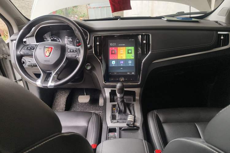 Used Roewe RX5 2020 20T Automatic 4G Connect Superior Flagship Edition Center Console