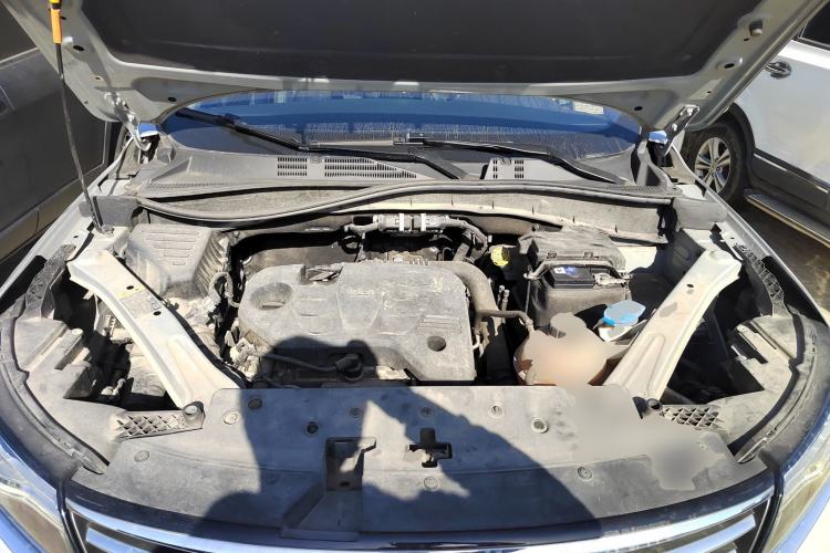 Used Roewe RX5 2020 20T Automatic 4G Connected Million Edition Engine Bay