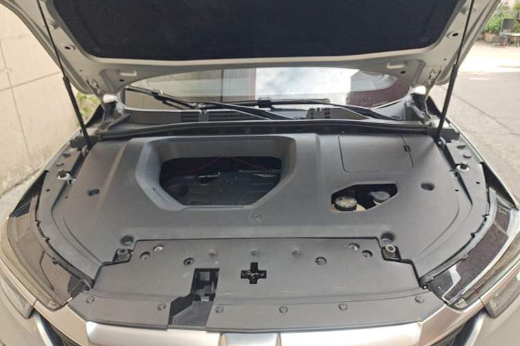 Used Roewe RX5 2020 PLUS 300TGI Automatic Ali New Year Special Edition Engine Bay