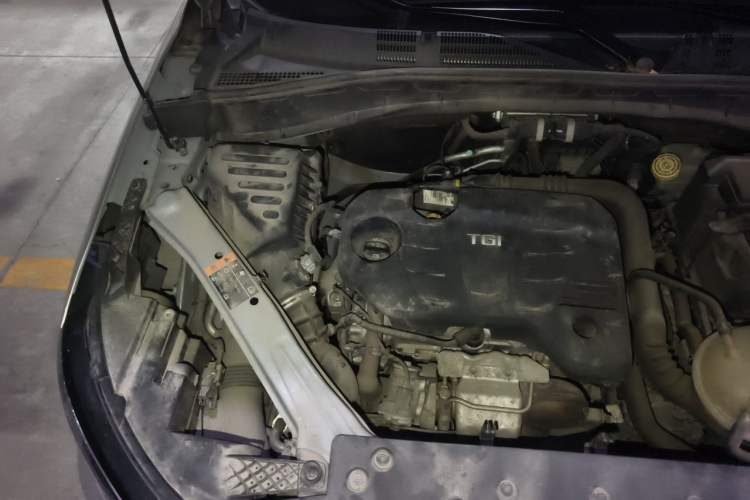 Used Roewe RX5 2020 20T Automatic 4G Connected Million Edition Engine Bay Right