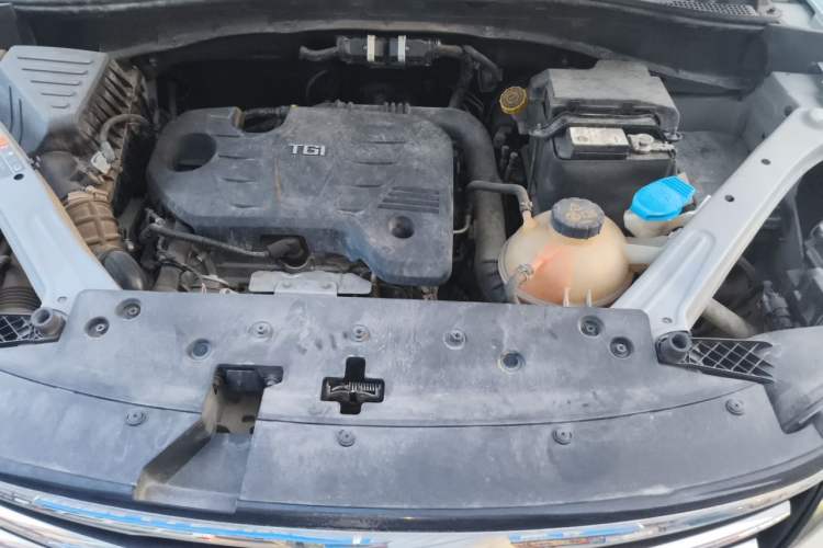 Used Roewe RX5 2020 PLUS 300TGI Automatic Ali National Style Luxury Edition Engine Bay